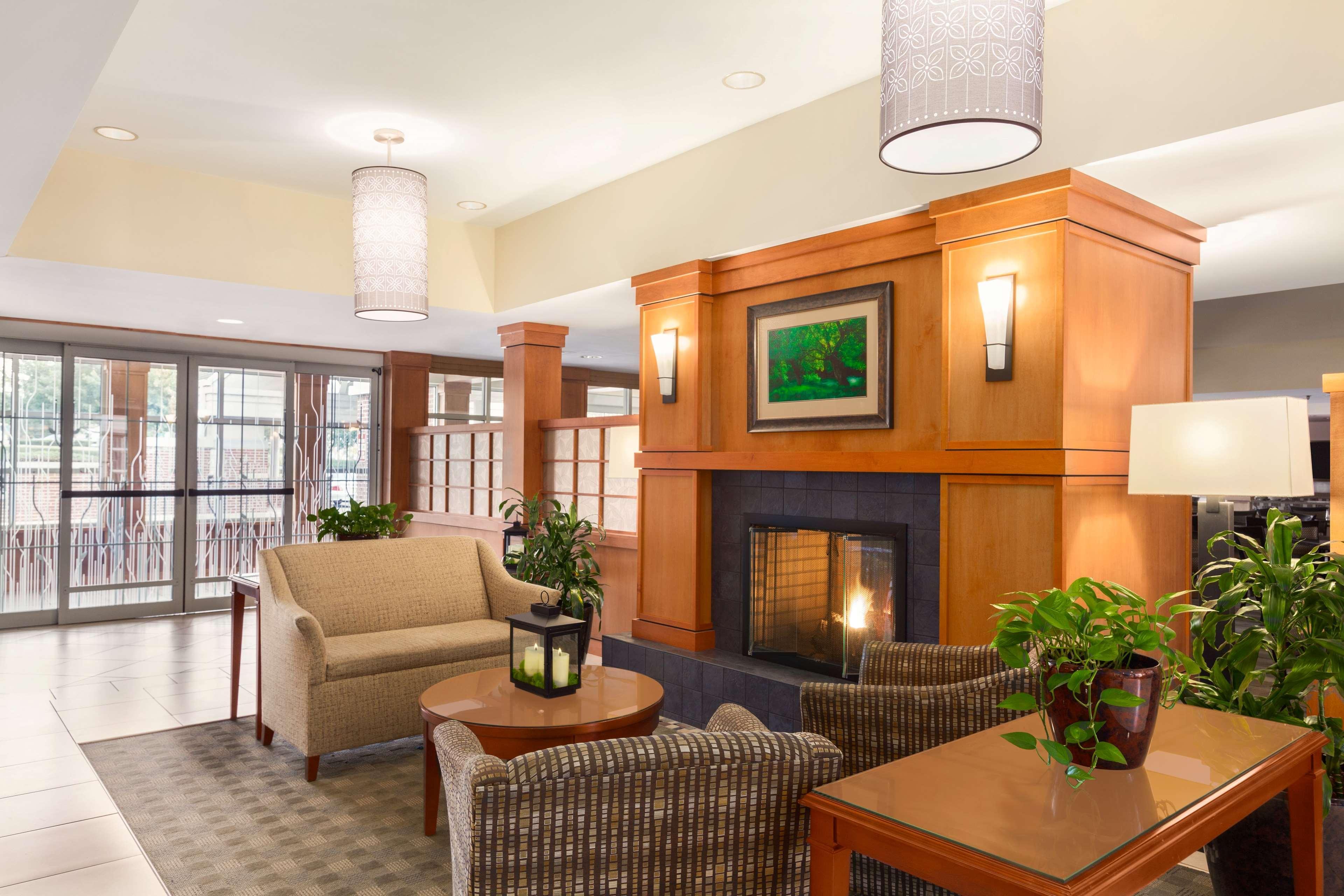 Hilton Garden Inn Lancaster Rohrerstown Exterior photo