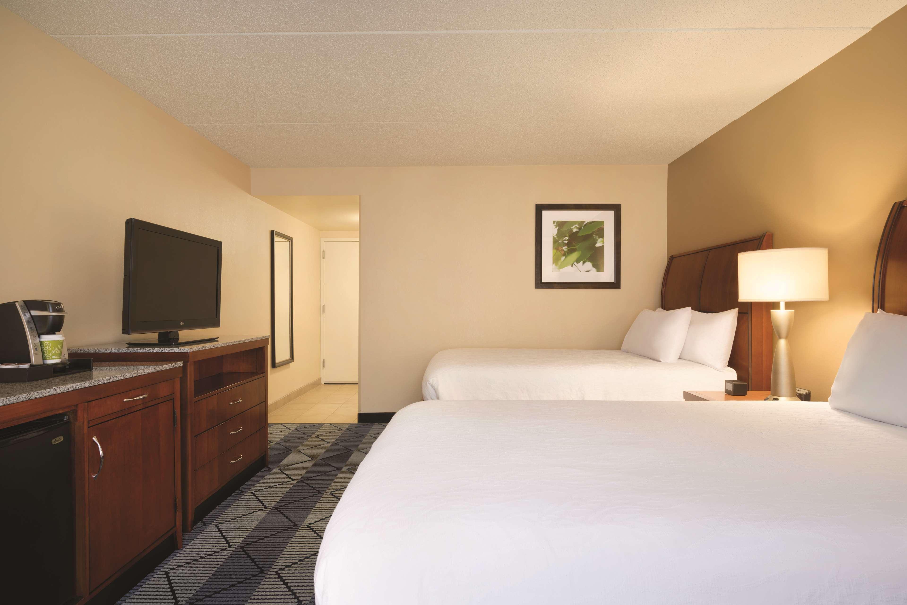 Hilton Garden Inn Lancaster Rohrerstown Exterior photo
